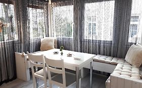 Top Center 4-Bedroom Apartment